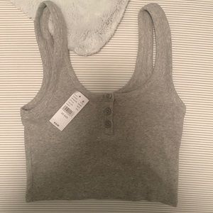 Gray cropped tank top